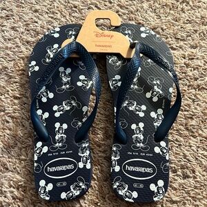 WORN ONCE Havaianas Disney flip flop